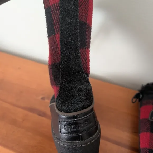 Sorel Buffalo Check Tell Boots Size 8.5