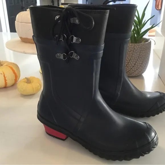 Sorel Conquest Carly Glow Rain Boots-EUC