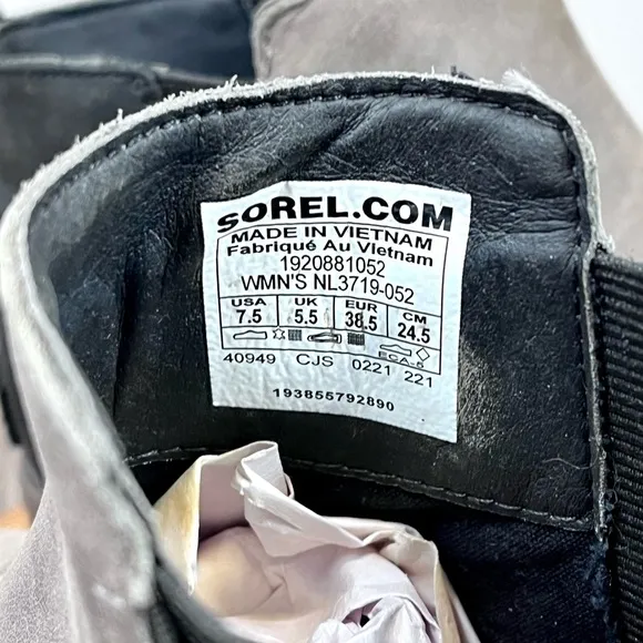 *Sorel | Emelie Leather Chelsea Boots in Taupe Size 7.5