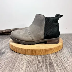 *Sorel | Emelie Leather Chelsea Boots in Taupe Size 7.5