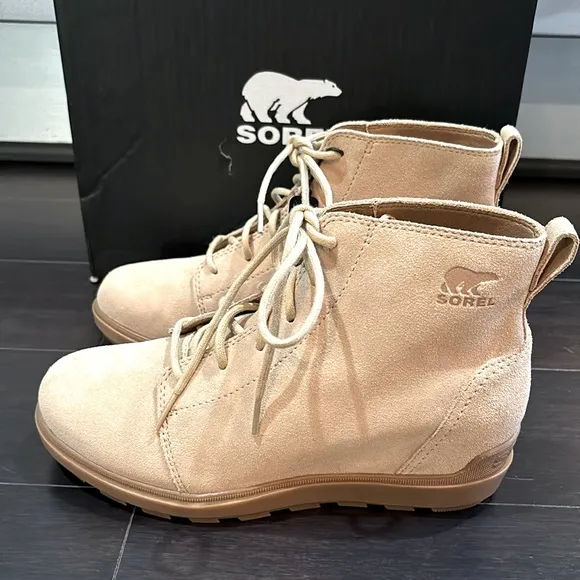 SOREL EVIE II LACE ANKLE SUEDE WATERPROOF BOOTS IN CANOE/GUM 2 SZ 9 NEW IN BOX
