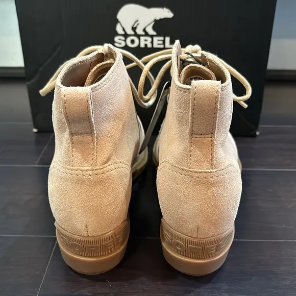 SOREL EVIE II LACE ANKLE SUEDE WATERPROOF BOOTS IN CANOE/GUM 2 SZ 9 NEW IN BOX