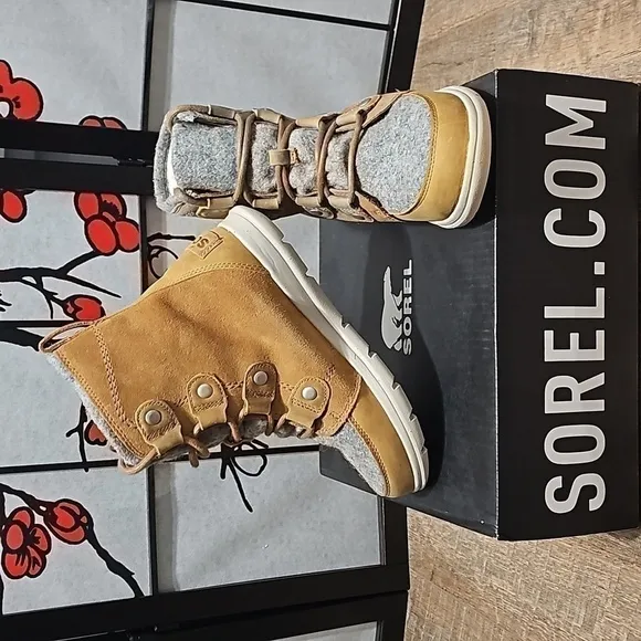 Sorel Explorer Joan Waterproof Boots NWB Size 6