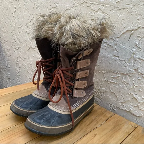 Sorel Joan Of Arctic™ Waterproof Camel Brown/Black Faux Fur Boots EUC Size - 8