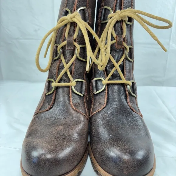 Sorel Joan of Arctic Wedge II Boots Brown Leather Lace Up Waterproof size 9