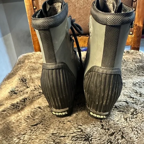 Sorel Joan Rain Wedge Grey Waterproof/Weatherproof Lace Up Rubber Boots,Size 7.5