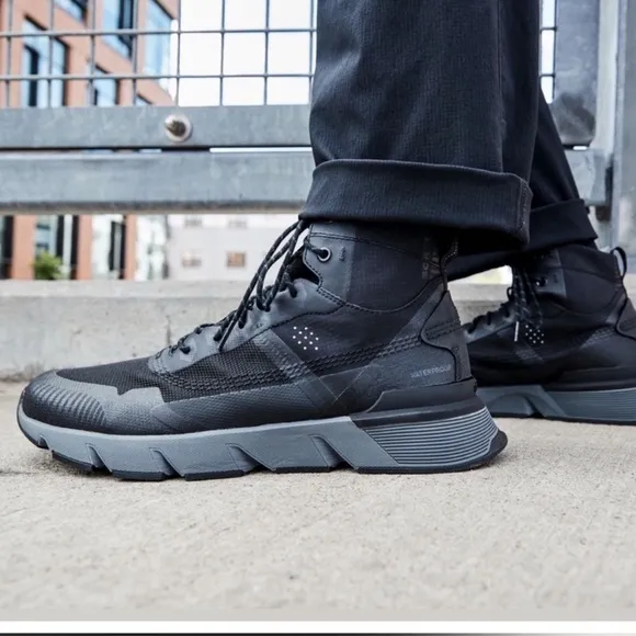 SOREL Kinetic Rush Mid Waterproof Sneakers Black/Grill