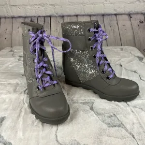 Sorel Lexi girls waterproof leather wedge boots size 4