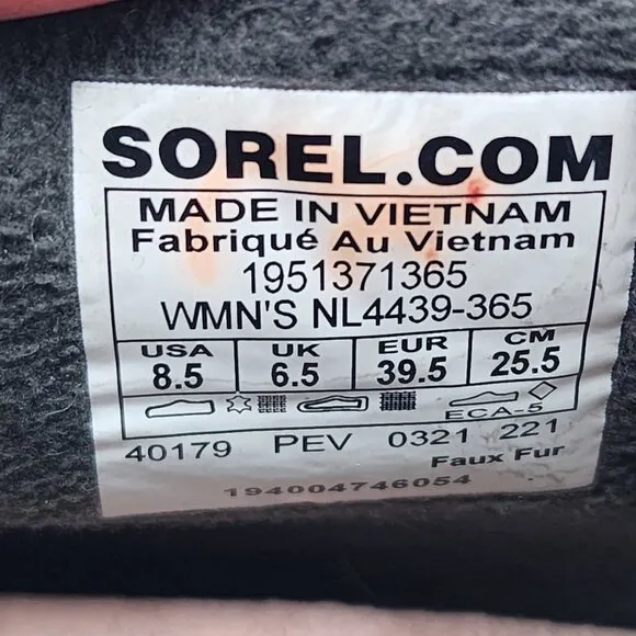 SOREL Out 'N About III Puffy Waterproof Green Zip Boots