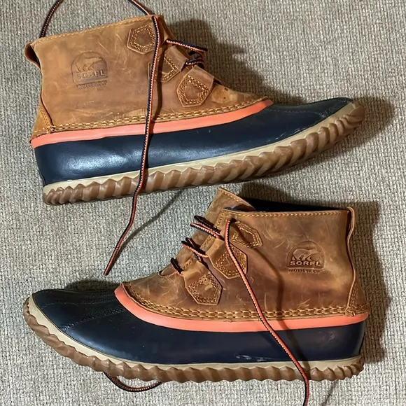 Sorel Out N’ About Leather Ducks Boots