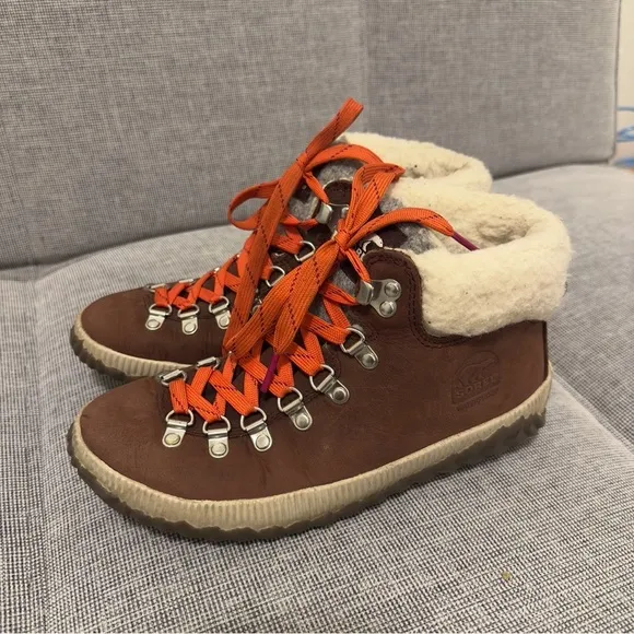 Sorel Out N About Plus Conquest Waterproof Suede Boots Brown Size 6.5 Women’s