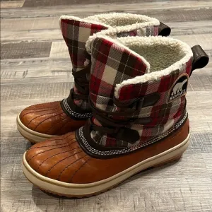 Sorel Tivoli waterproof lace up plaid duck boots 6