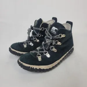 Sorel Waterproof Out N About Conquest Black Suede Bungee Lace Boots-Youth 1 Shoe