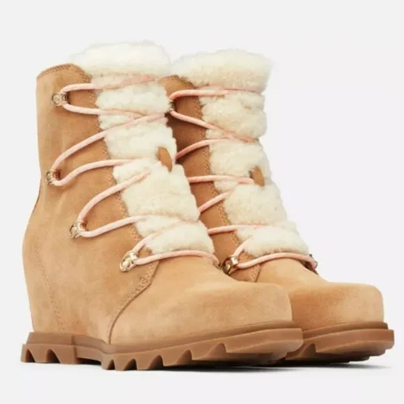 Sorel Women's Joan Of Arctic Wedge III Lace Cozy Boot