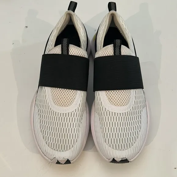 Sorel Women's Kinetic Impact Slip On Strap Shoes in White &amp; Bolt sz US 9.5