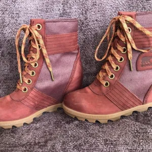 Sorel Women's Lexie Waterproof Wedge Size 7 Boots