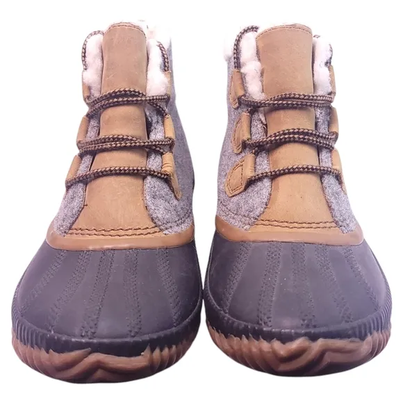 Sorel Women's Out N About‎ Plus Waterproof Duck Boots Size 8 Gray NL3150-052