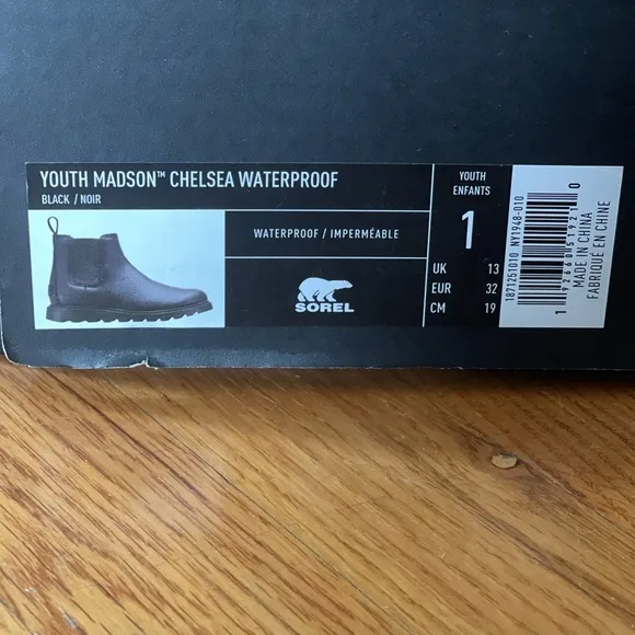 Sorel Youth Madson chelsea waterproof boots.size 1