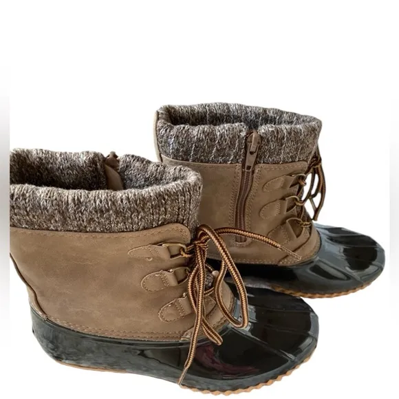 SPORTO Duck lace up boots waterproof lace and zip up rIn boots size 7