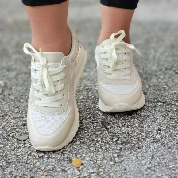 Sports Women's‎ Lace-up Beige Sneakers