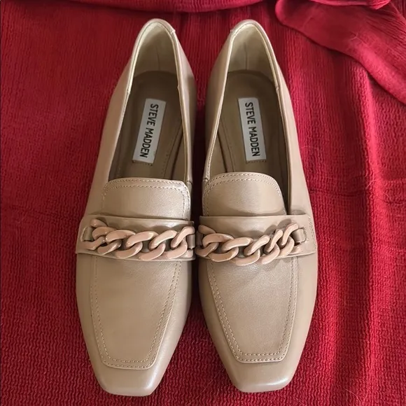Steve Madden Tan Loafers with Chain Detail