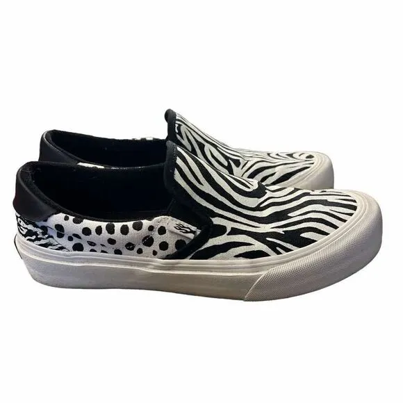 Straye Slip On Skateboarding Shoes Size 9.5