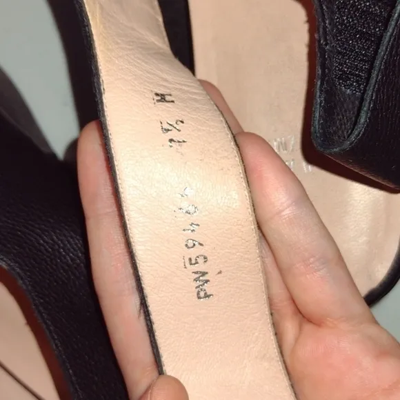 STUART Weitzman Shoes 7.5 Black Leather Platform