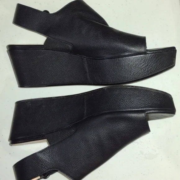 STUART Weitzman Shoes 7.5 Black Leather Platform