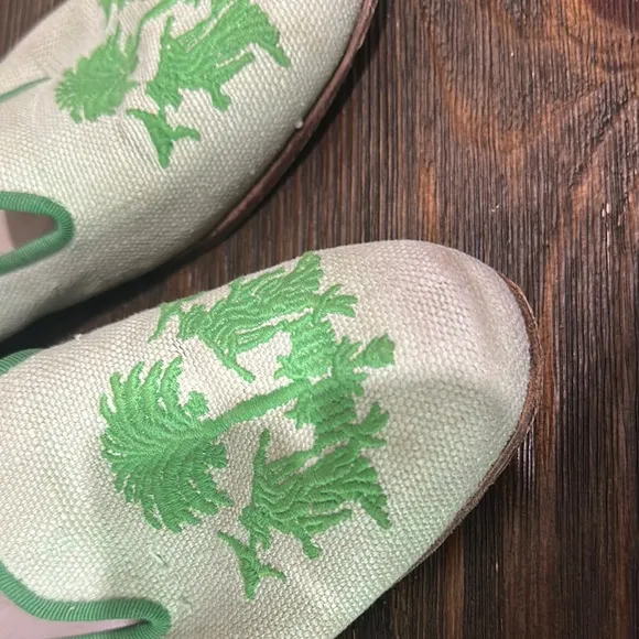 Stubbs &amp; Wootten  Women's Green Embroidered Loafers