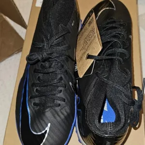 Superfly 9 Academy TF Size 6 In Mens