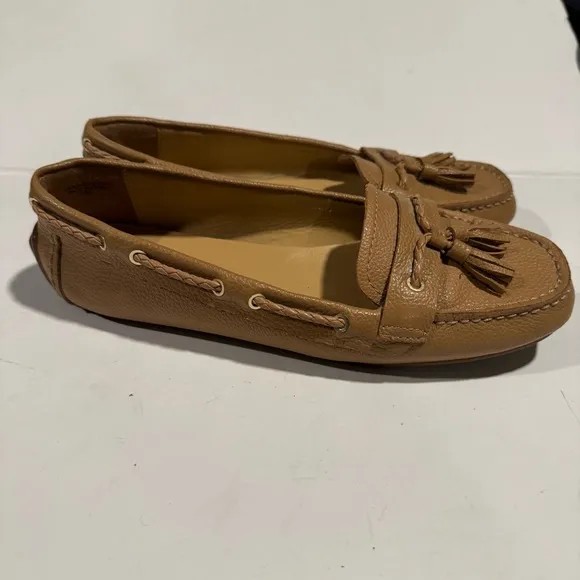 Talbot Women's Tan Tassel Loafers Moccasin Size 8M
