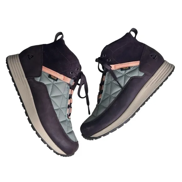 Teva Ember Commute Waterproof Boots. Size 10