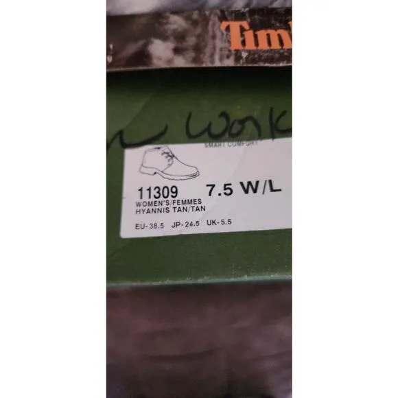 Timberland Hyannis Chukka Boots Size 7.5W Wide NIB Womens