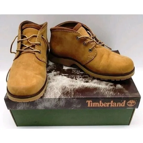 Timberland Hyannis Chukka Boots Size 7.5W Wide NIB Womens