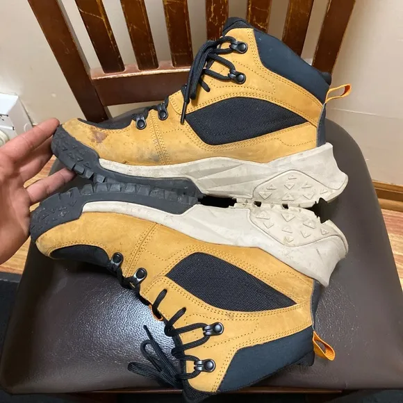 Timberland motion scramble mid lace up wheat waterproof lace up boots Mens 9.5