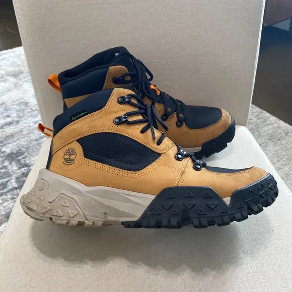 Timberland motion scramble mid lace up wheat waterproof lace up boots Mens 9.5