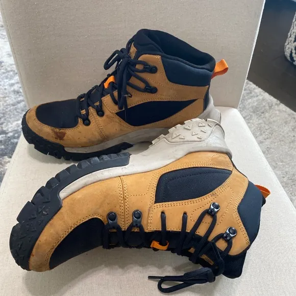 Timberland motion scramble mid lace up wheat waterproof lace up boots Mens 9.5