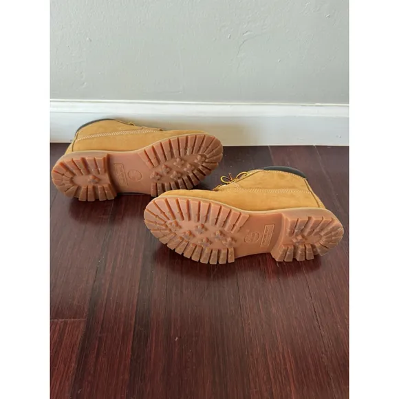 Timberland Womens Size 7.5 Waterproof Boots Wheat Nubuck 10361 USA