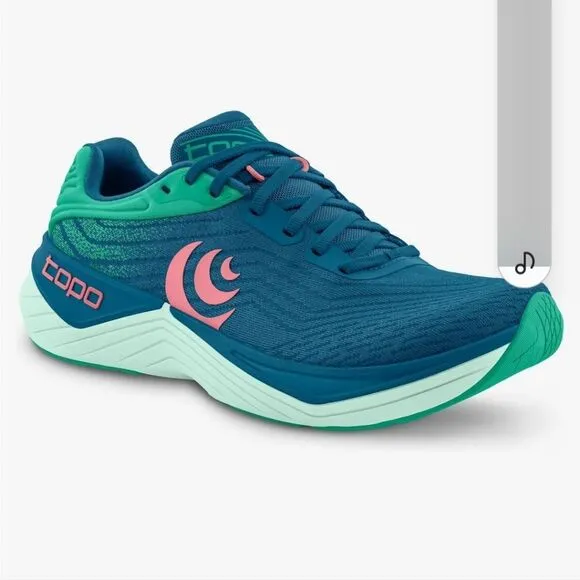Topo Ultrafly 5 womens Blueaqua and pink  Running Shoes Size 11 perfect conditio