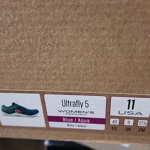 Topo Ultrafly 5 womens Blueaqua and pink  Running Shoes Size 11 perfect conditio