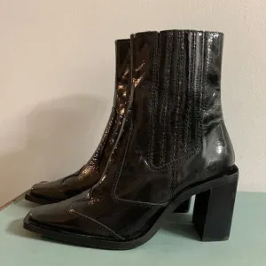 Topshop boots Honduras Black Patent Leather Slip On Western Boots‎