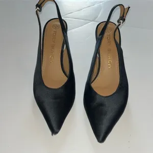 Tory Burch-8-satin sling back pump-black, white heel-buckled slinging back strap