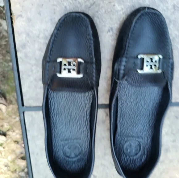 Tory Burch Black Leather Women's Loafers Flats Moc Moccasin 9.5