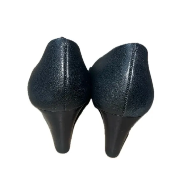 Tory Burch Women's Mini Miller Black Wedge Leather Logo Pump, Size 10M
