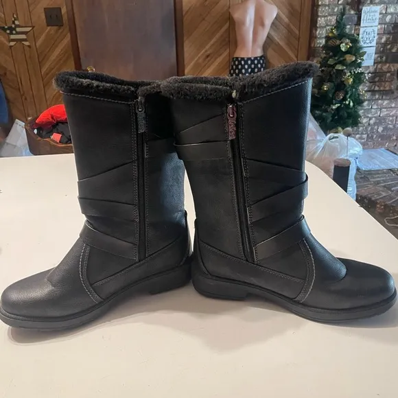 Totes Diedre Women’s 10 Black Waterproof Zip Closure Boots