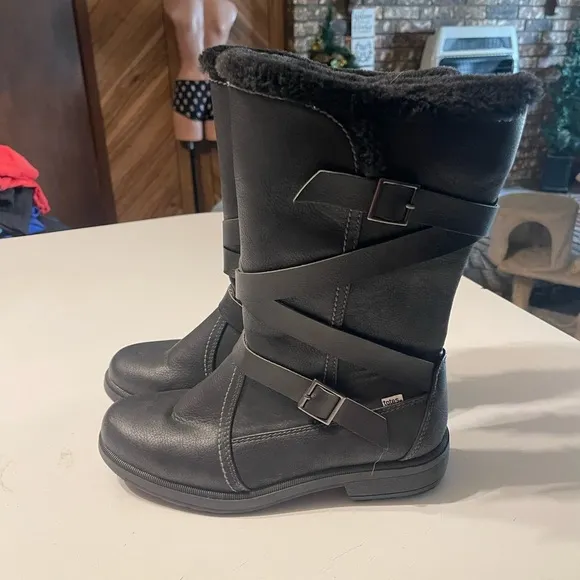 Totes Diedre Women’s 10 Black Waterproof Zip Closure Boots