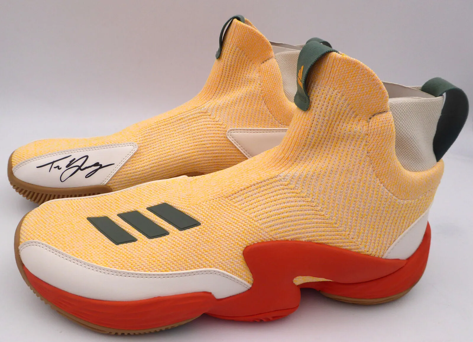 Trae Young Autographed Adidas Shoes Hawks 12.5 Beckett BL93441