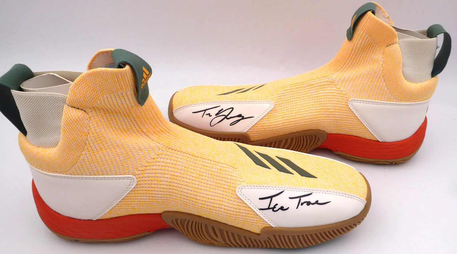 Trae Young Autographed Adidas Shoes Hawks 12.5 Beckett BL93441