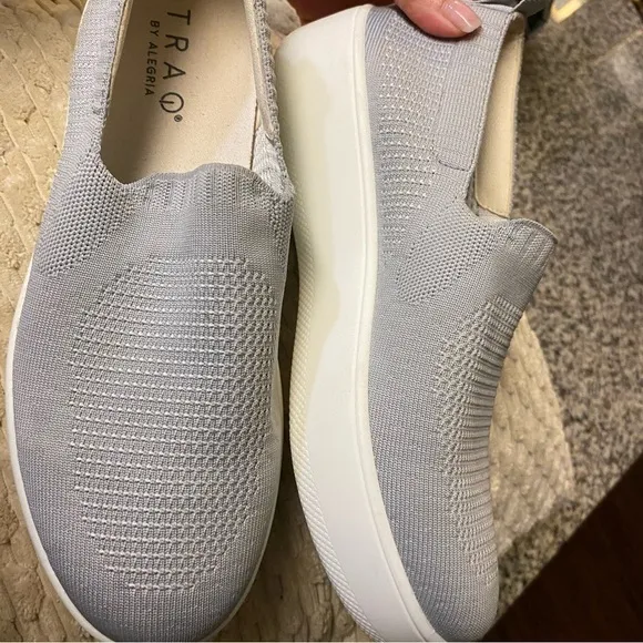 Traq by Algeria Qaravan Grey Slide On Casual Sneakers Women's Shoes Size 7.5