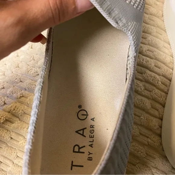 Traq by Algeria Qaravan Grey Slide On Casual Sneakers Women's Shoes Size 7.5